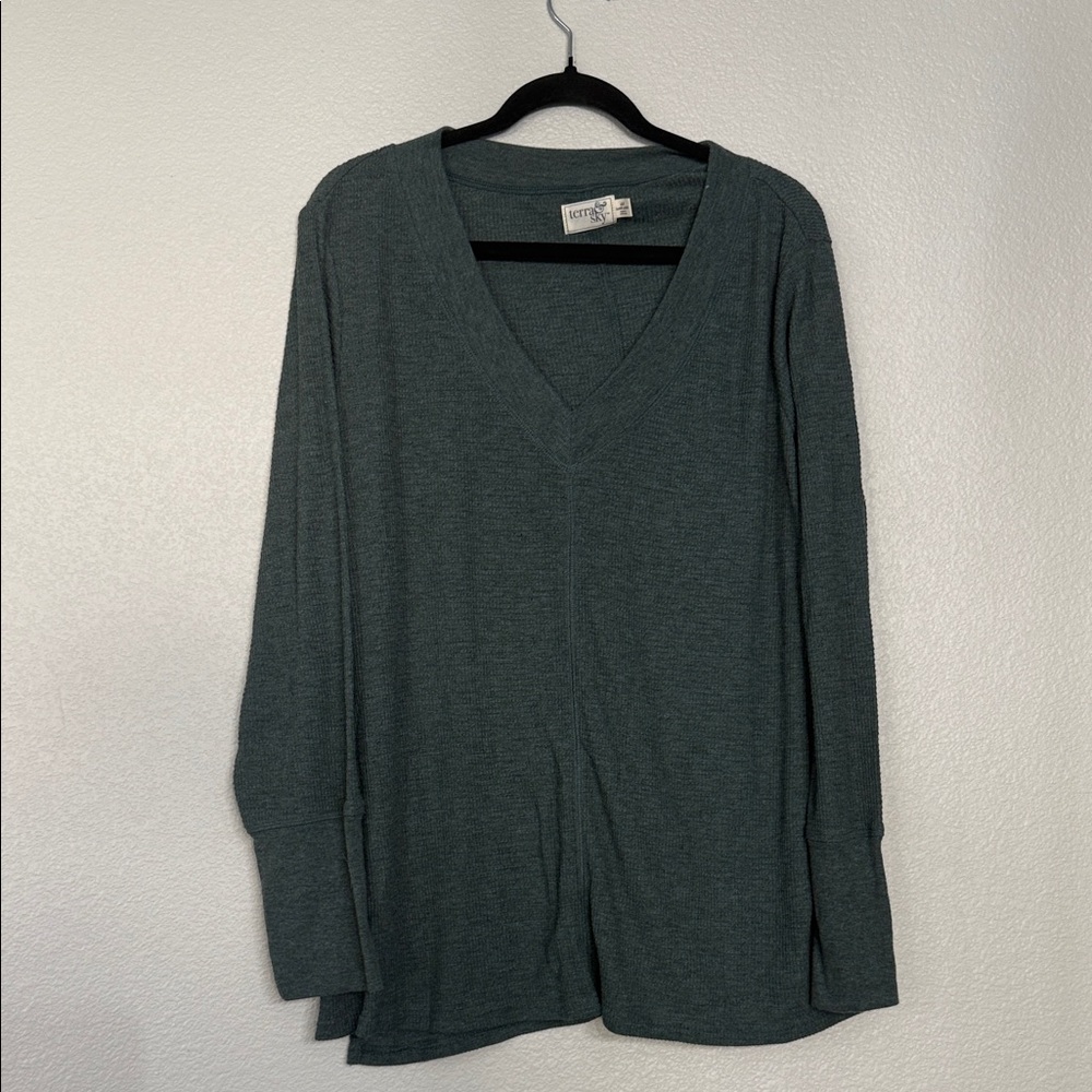Terra & Sky Dark Green V-Neck Long Sleeve Top